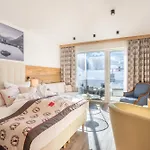 Alpenkönigin - Alpine Luxury - Sommer Silvretta Premium Card Inklusive 4*