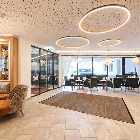 Alpenkoenigin - Alpine Luxury 4* ゼー