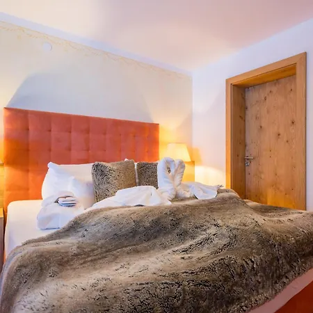 Alpenkoenigin - Alpine Luxury See