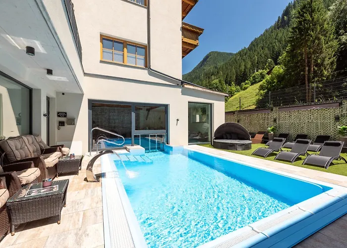 Alpenkoenigin - Alpine Luxury Hotel 4*