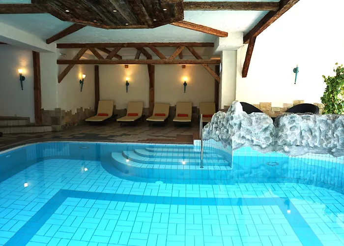 Alpenkoenigin - Alpine Luxury Hotel 4*