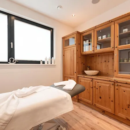 Alpenkoenigin - Alpine Luxury See